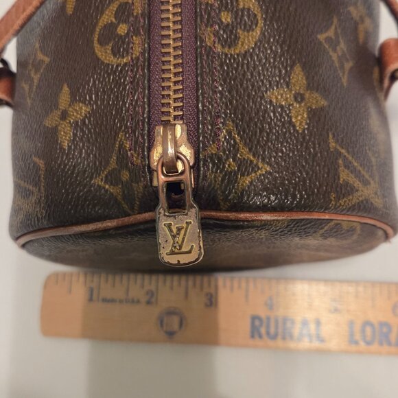 Louis Vuitton Papillon Duffle Bag PLUS LV Monogram Mini Pouch Make Up Bag - Picture 7 of 15